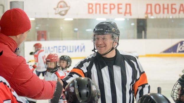 Кто судит матчи "Супер-Контик" Junior Hockey Cup