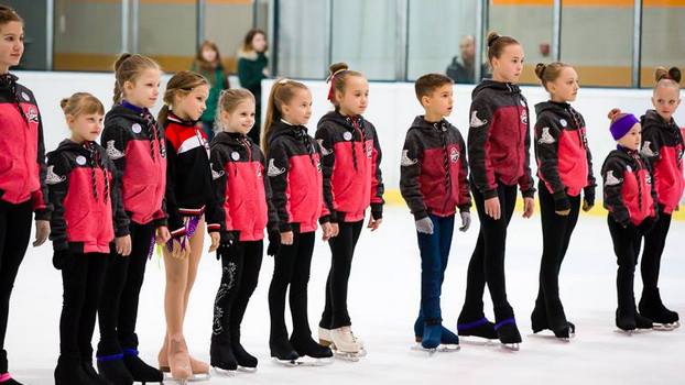 Фигуристы ДЮСШ ХК Донбасс примут участие в Открытом чемпионате Кременчуга