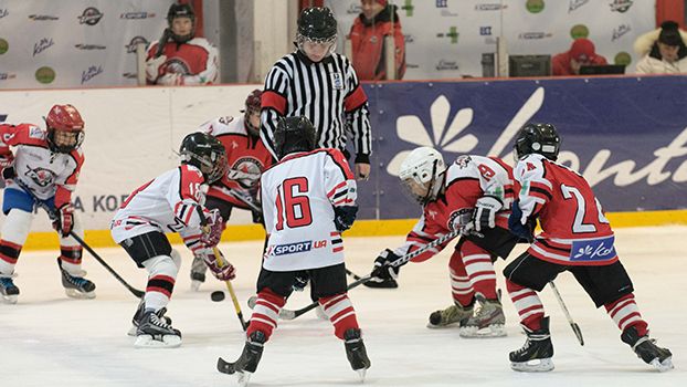Смотрите первый матч Супер-Контик Junior Hockey Cup онлайн