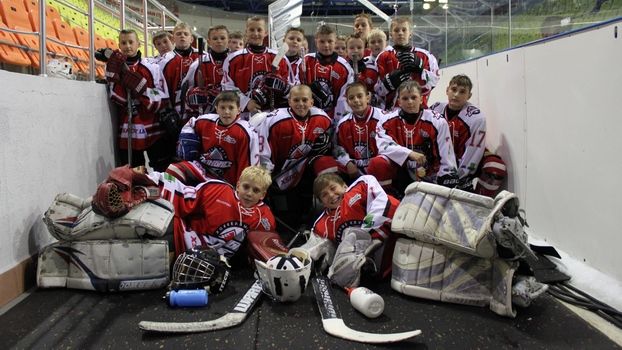 Донбасс 2004 разгромил харьковскую команду