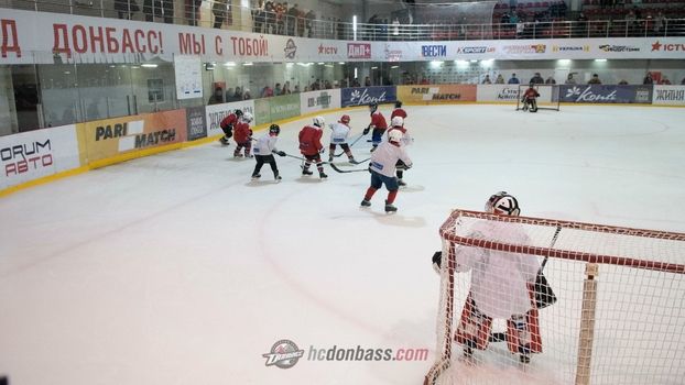 Результаты матчей первого дня турнира Золотая шайба