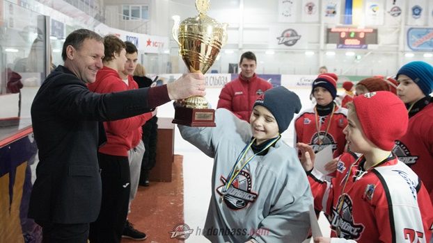 Дружковка в золоте – завершился турнир Золотая шайба Донбасса