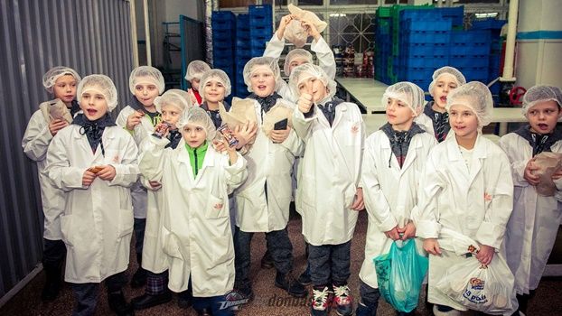 Экскурсия на фабрику Конти для участников турнира Супер-Контик