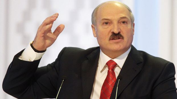 Александр Лукашенко: "Может, нам отказаться от участия в КХЛ?"