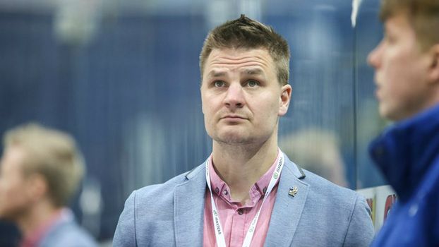 Соперник сборной Украины сменил главного тренера