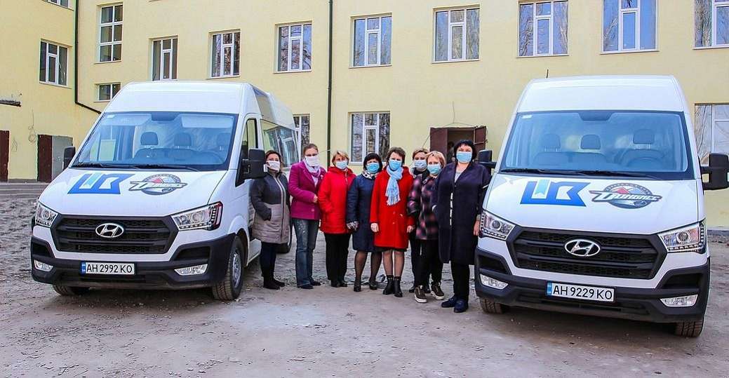 Хоккейный клуб «Донбасс» организовал подвоз медиков в Константиновке