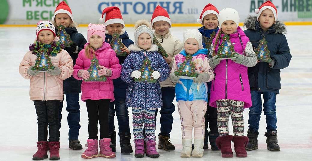 60 000 детей получили подарки от ХК «Донбасс» в канун новогодних праздников