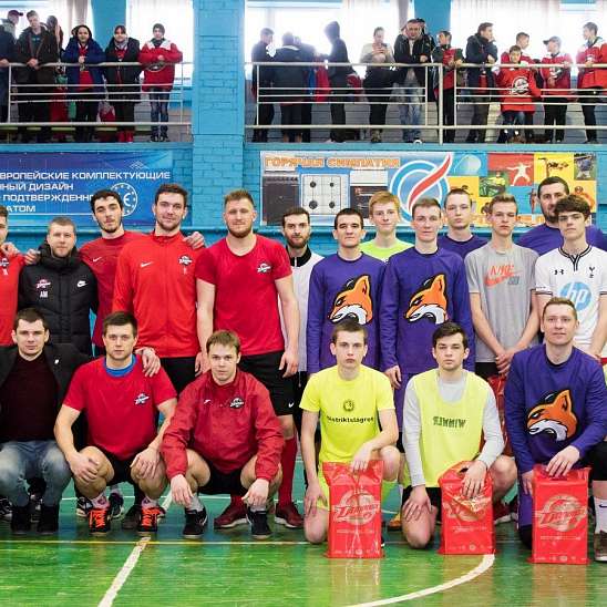 Хоккеисты и баскетболисты сыграли в футбол