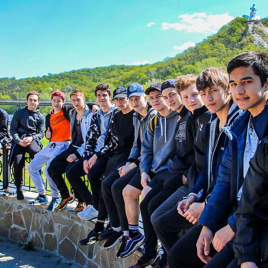Хоккеисты-участники Junior Hockey Cup ознакомились с достопримечательностями Святогорска