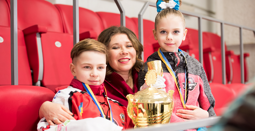 За каждым чемпионом стоит сильная мама…