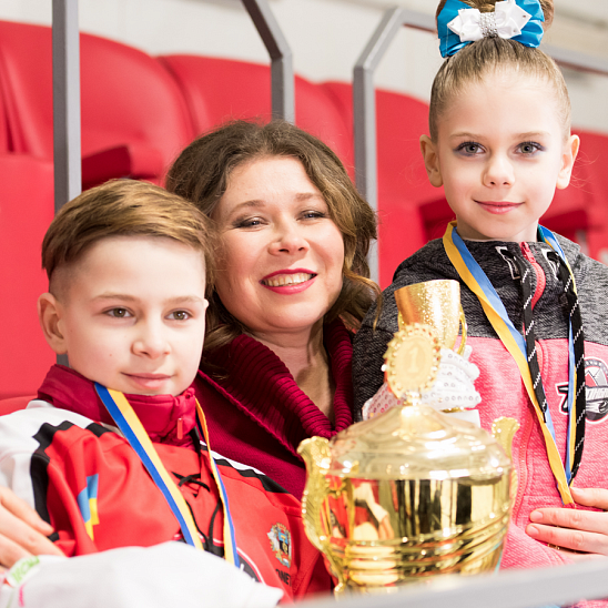 За каждым чемпионом стоит сильная мама…